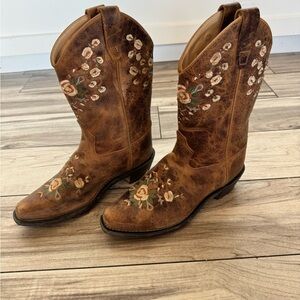 Shyanne Floral Embroidered Kids Brown Boots